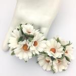  25 White Daisy Paper Craft Flowers
